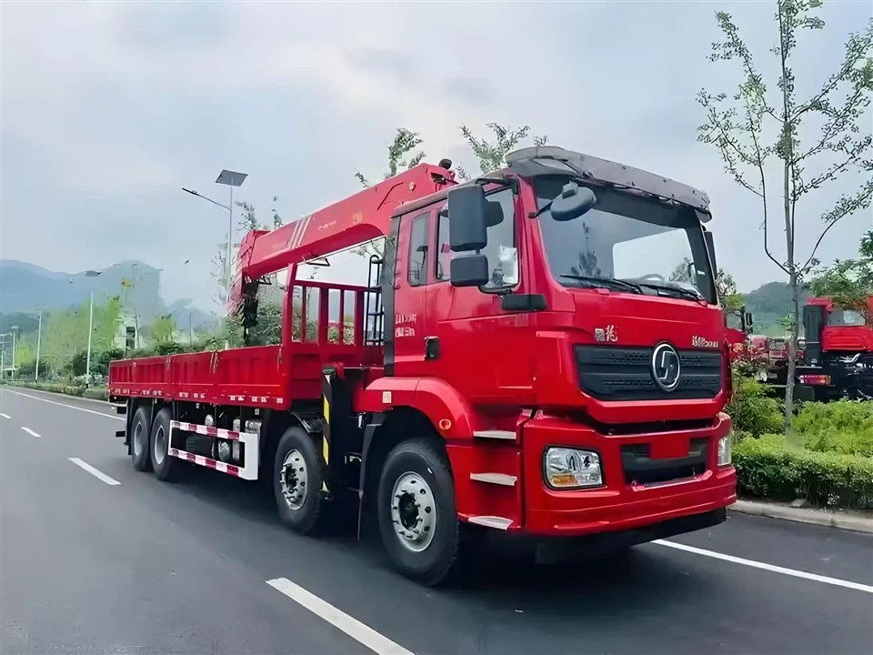 Second-hand SHACMAN Auto 14-ton 5-section Truck-mounted Crane
